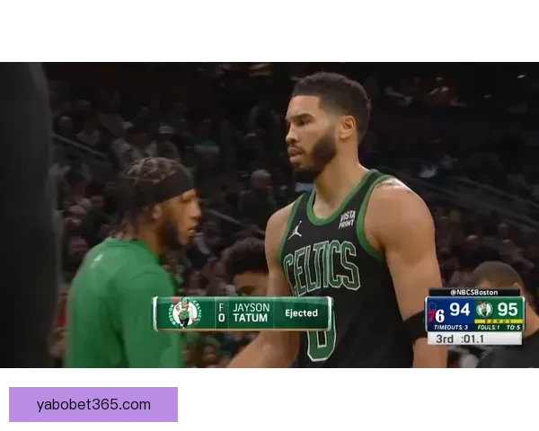 塔图姆向裁判索要技术犯规仍被判罚他逐渐找回比赛手感